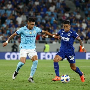 Aurora vs Oriente Petrolero: Cuộc rượt đuổi tỷ số nghẹt thở kết thúc 2-2 tại Bolivia Primera
